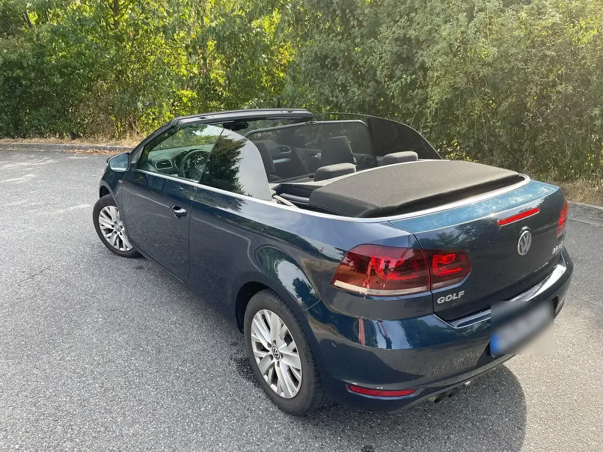Gebraucht VW Golf Cabriolet 140 PS (102 kW) 2014 Blau Cabrio