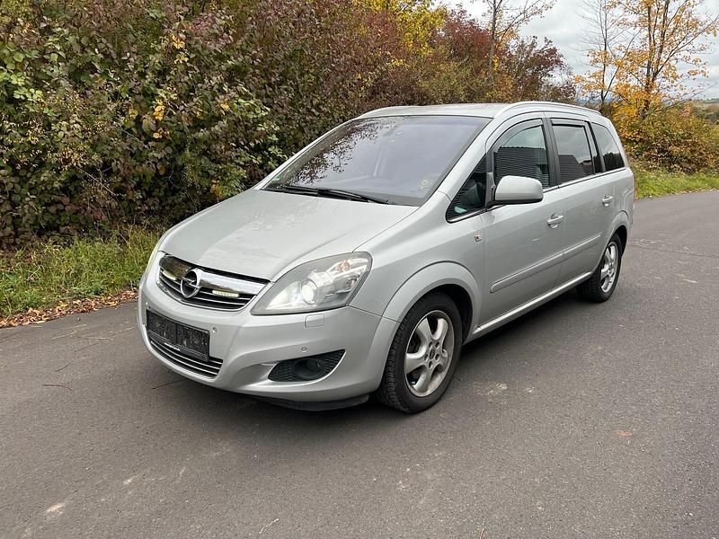 Silber Gebraucht 2010 Opel Zafira Van / Kleinbus | 3.500 € (Fairer Preis) - Bild 1/4