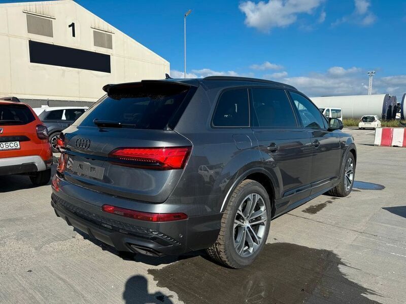 Gebraucht Audi Q7 S-Line 252 PS (185 kW) 2024 Grau SUV