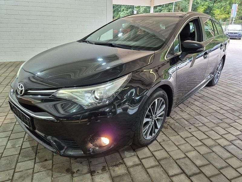 Schwarz Gebraucht 2015 Toyota Avensis Business Edition Kombi | 7.400 € (Etwas zu teuer) - Bild 1/4