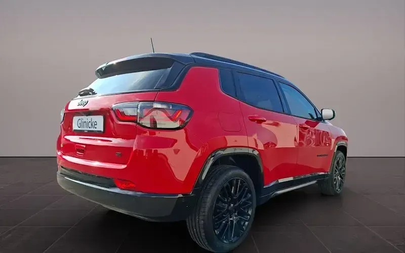 Käytetty Jeep Compass Summit 130 HP (95 kW) 2023 Punainen Katumaasturi