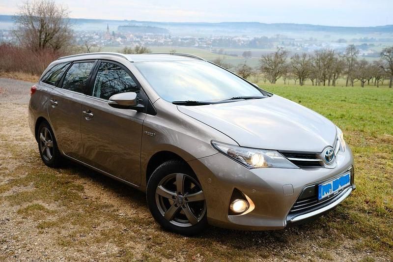 Gebraucht 2013 Toyota Auris Touring Sports Kombi | 9.000 € (Fairer Preis) - Bild 1/4