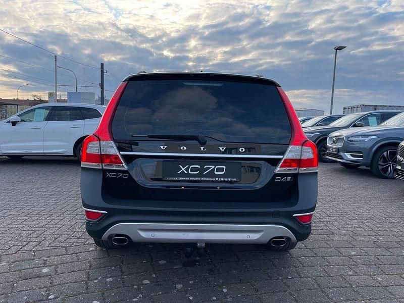 Gebraucht Volvo XC70 Summum 181 PS (133 kW) 2016 Schwarz Kombi