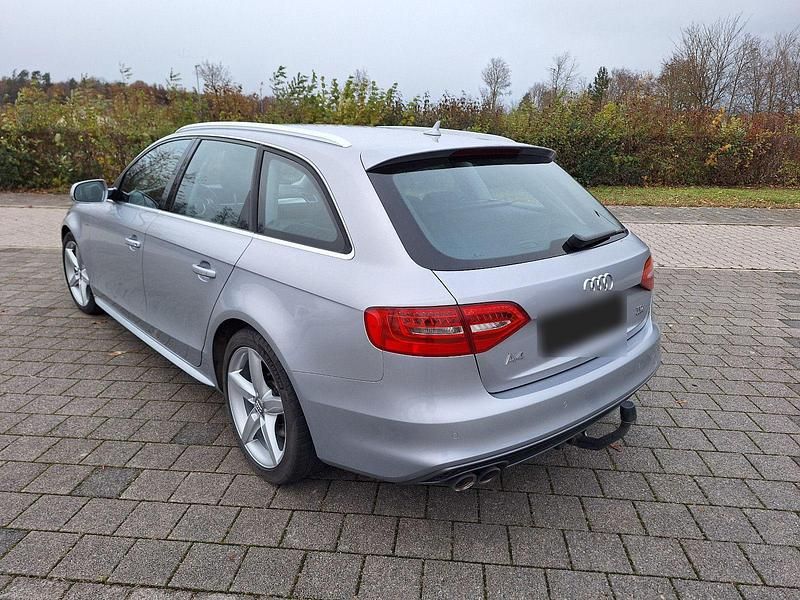 Gebraucht Audi A4 S-Line 190 PS (139 kW) 2015 Silber Kombi