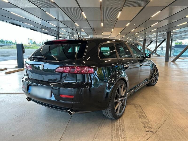 Schwarz Gebraucht 2010 Alfa Romeo 159 Super Kombi | 16.499 € - Bild 1/4