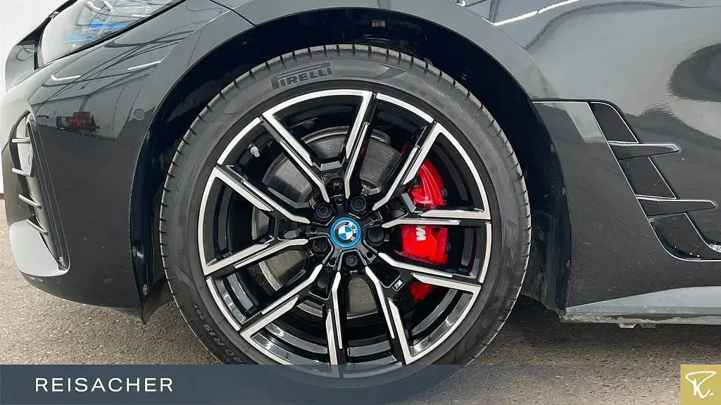 Gebraucht BMW i4 M Sport 350 kW (476 PS) 2023 Saphirschwarz metallic Limousine