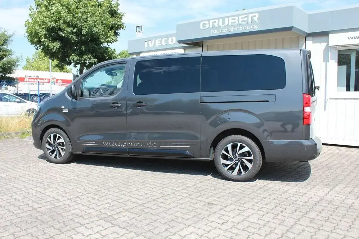 Gebraucht Fiat Ulysse 131 kW (179 PS) 2025 Grau Van / Kleinbus