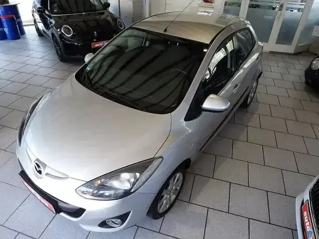 Occasion Mazda 2 84 ch (61 kW) 2012 Argent Citadine