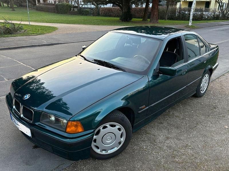 Gebraucht BMW 316 102 PS (75 kW) 1995 Grün Limousine