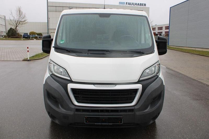 Gebraucht Peugeot Boxer 131 PS (96 kW) 2015 Weiß Van
