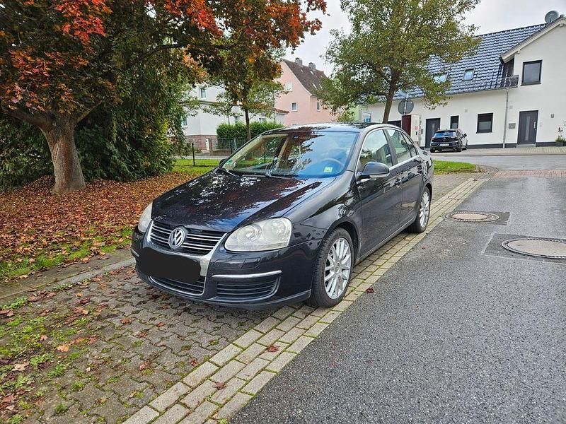 Schwarz Gebraucht 2007 VW Jetta Limousine | 4.740 € (Etwas zu teuer) - Bild 1/4