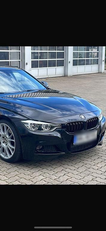 Schwarz Gebraucht 2017 BMW 318 Performance Limousine | 13.500 € (Superpreis) - Bild 1/4