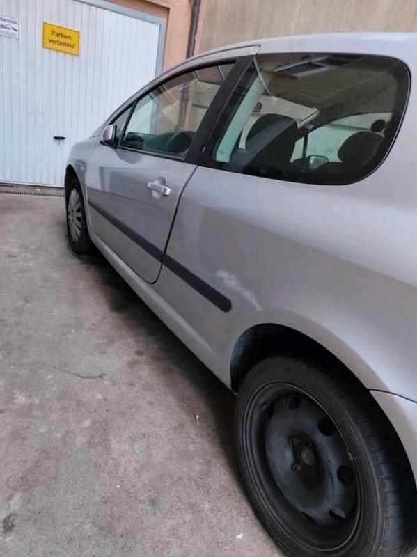 Gebraucht Peugeot 307 80 PS (58 kW) 2004 Silber Kleinwagen