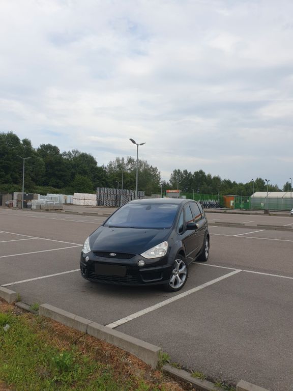 Schwarz Gebraucht 2008 Ford S-MAX Trend Van / Kleinbus | 4.499 € (Etwas zu teuer) - Bild 1/4