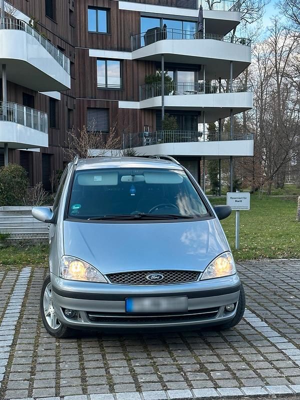 Gebraucht Ford Galaxy 131 PS (96 kW) 2006 Silber Van / Kleinbus