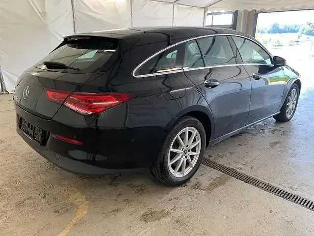 Gebraucht Mercedes CLA250e Shooting Brake 218 PS (160 kW) 2022 Nachtschwarz  unilack Kombi