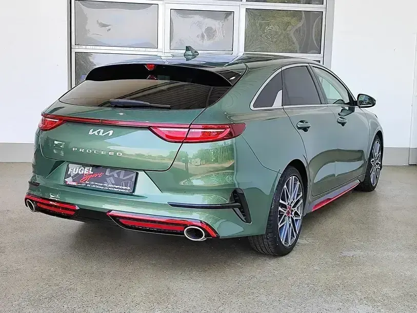 Używany Kia ProCeed GT 204 KM (150 kW) 2022 Zielony Hatchback