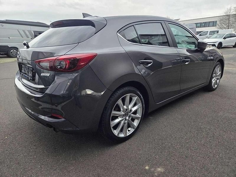 Gebraucht Mazda 3 120 PS (88 kW) 2017 Grau Limousine