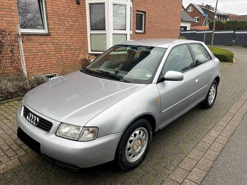 Silber Gebraucht 1997 Audi A3 Limousine | 1.750 € (Fairer Preis) - Bild 1/4