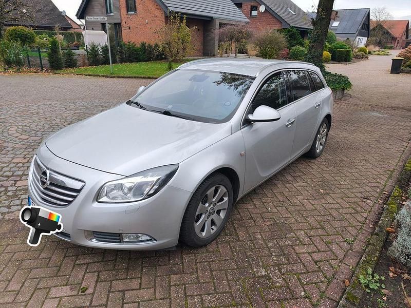 Gebraucht Opel Insignia Edition 220 PS (161 kW) 2013 Silber Kombi