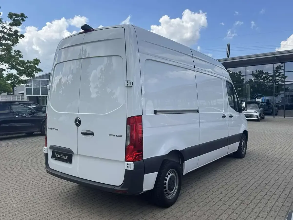 Occasion Mercedes Sprinter 150 ch (110 kW) 2023 Blanc Van