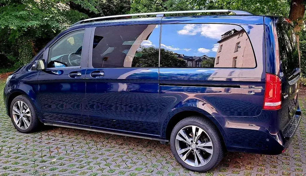 Gebraucht Mercedes V250 Avantgarde 190 PS (139 kW) 2014 Blau Van / Kleinbus