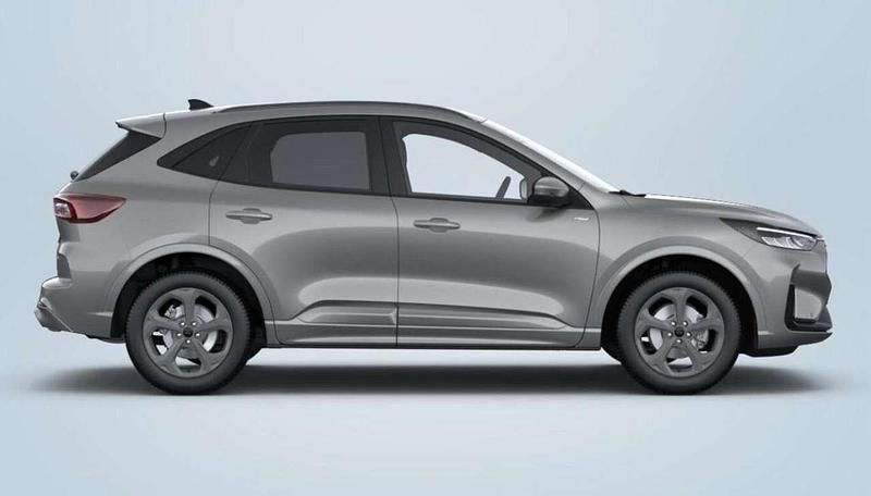 Neu Ford Kuga ST-Line 182 PS (133 kW) 2025 Solar silver metallic SUV