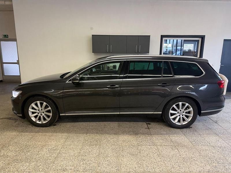 Gebraucht VW Passat Highline 179 PS (131 kW) 2018 Grau Kombi