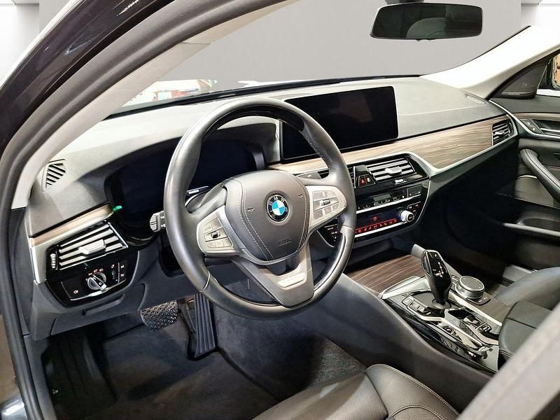 Gebraucht BMW 530e 292 PS (214 kW) 2020 Grau Limousine