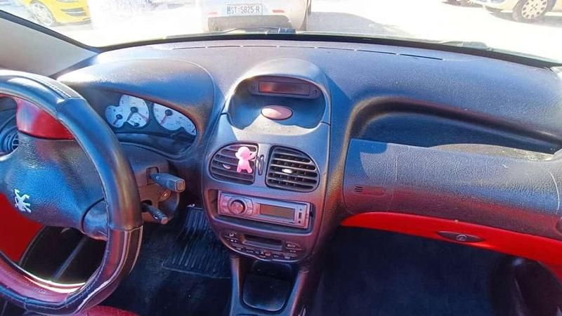 Gebraucht Peugeot 206 90 PS (66 kW) 2000 Limousine