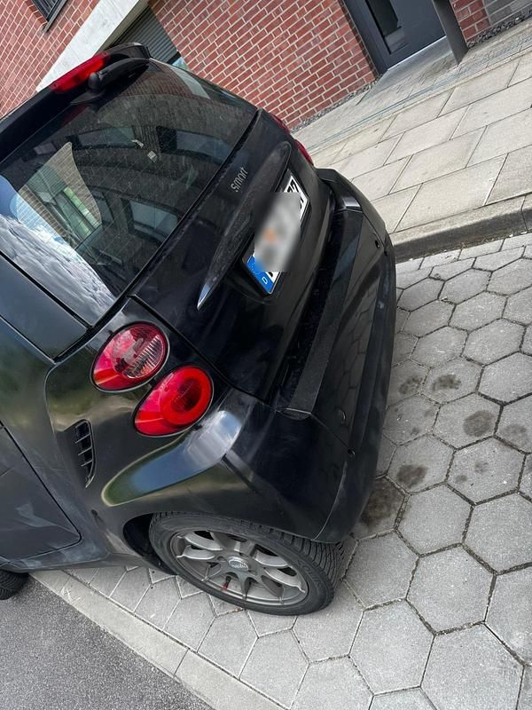 Schwarz Gebraucht 2011 Smart ForTwo Coupé Coupé | 2.600 € (Superpreis) - Bild 1/4