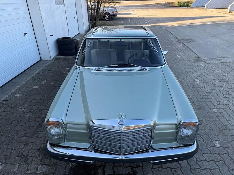 Gebraucht Mercedes W114 185 PS (136 kW) 1972 Grün Coupé