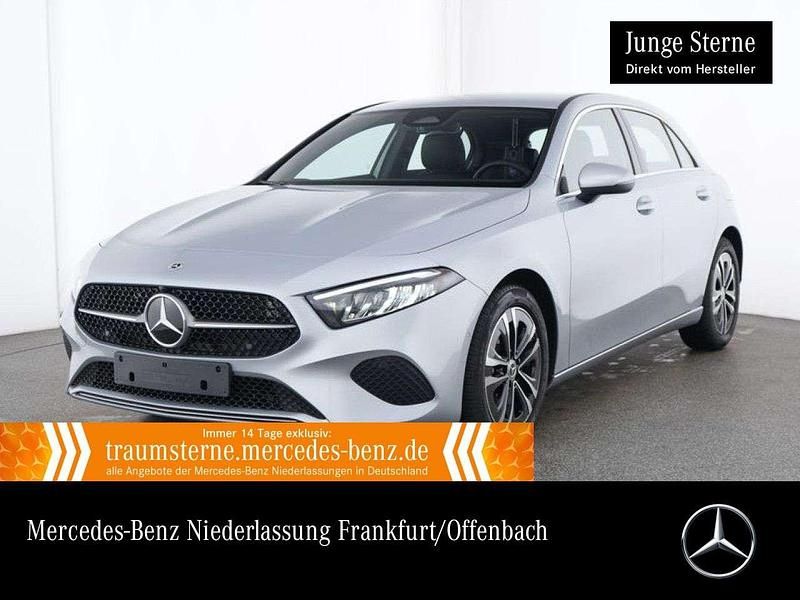 Silber Gebraucht 2024 Mercedes A200 Progressive Limousine | 29.490 € (Guter Preis) - Bild 1/3