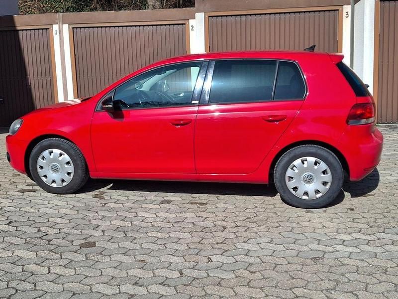 Gebraucht VW Golf VII Style 105 PS (77 kW) 2012 Rot Limousine