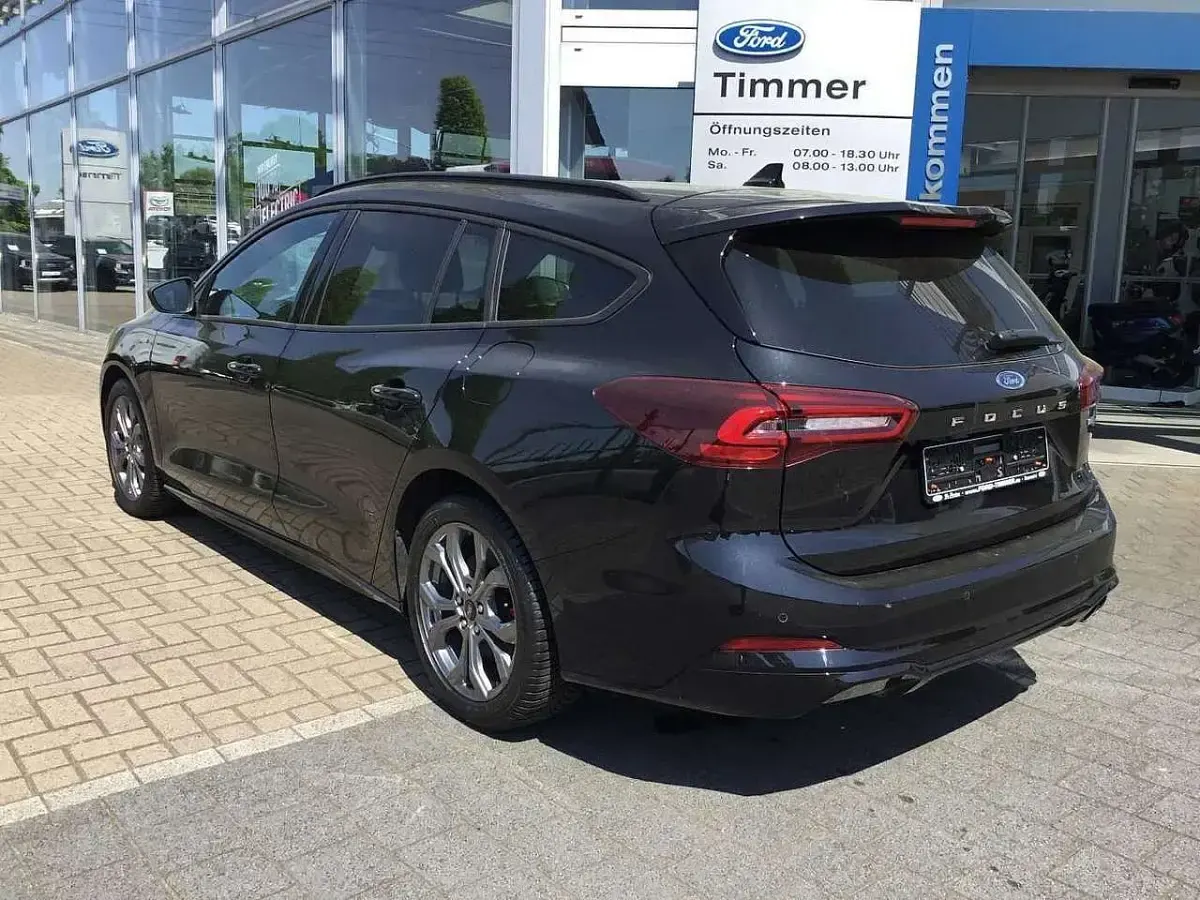 Gebraucht Ford Focus ST-Line 125 PS (91 kW) 2023 Schwarz Kombi