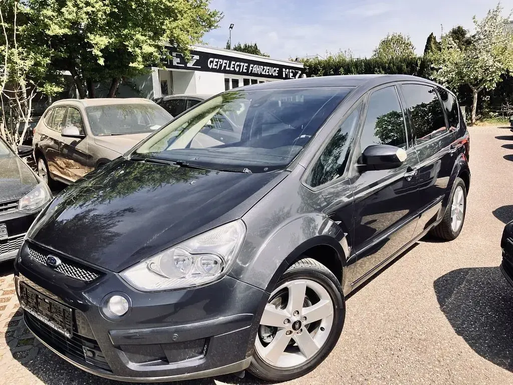 Gebraucht Ford S-MAX Titanium 145 PS (106 kW) 2009 Grau Van / Kleinbus