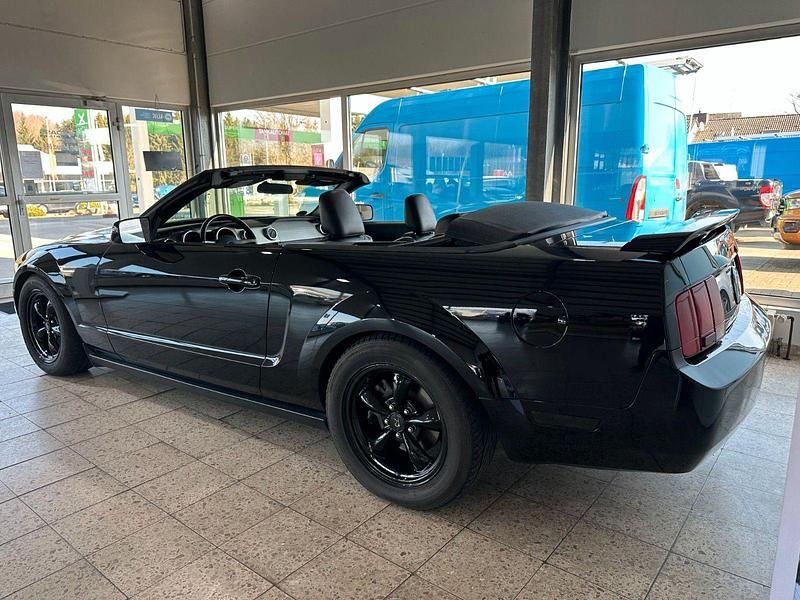 Gebraucht Ford Mustang 205 PS (150 kW) 2006 Schwarz Cabrio