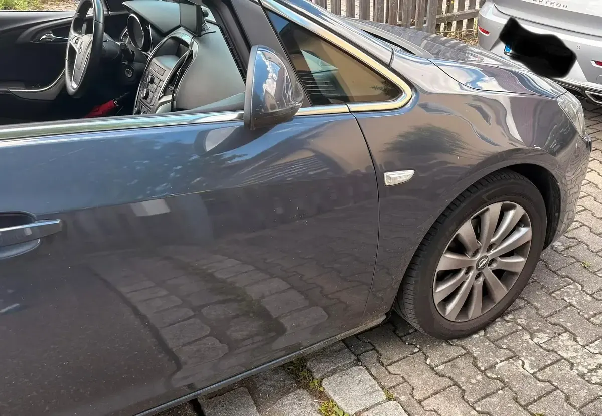 Gebraucht Opel Astra 110 PS (80 kW) 2010 Blau Kleinwagen