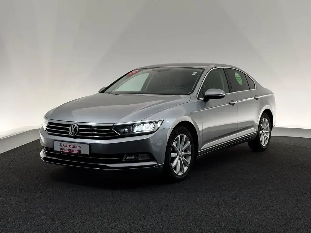 Gebraucht VW Passat Highline 150 PS (110 kW) 2018 Silber Limousine