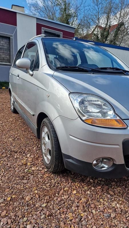 Gebraucht Chevrolet Matiz 52 PS (38 kW) 2009 Silber Kleinwagen