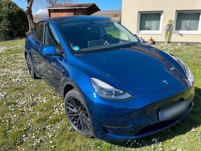 Blau Gebraucht 2023 Tesla Model Y Long Range SUV | 41.000 € (Fairer Preis) - Bild 1/4