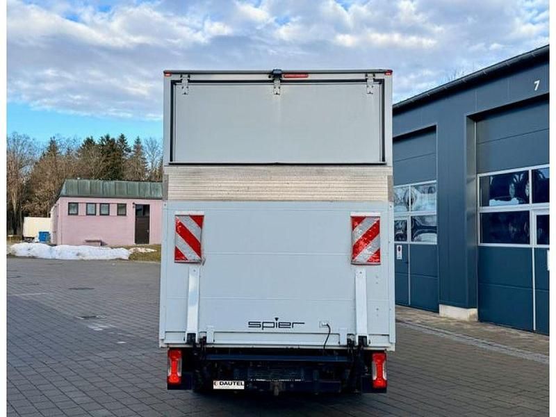 Gebraucht Iveco Daily 204 PS (150 kW) 2018 Black ral 9005 Van