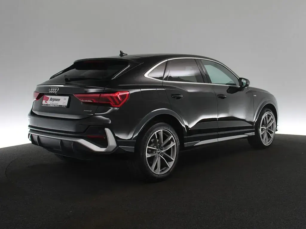 Gebraucht Audi Q3 Ambiente 150 PS (110 kW) 2023 Mythosschwarz metallic (metallic) SUV