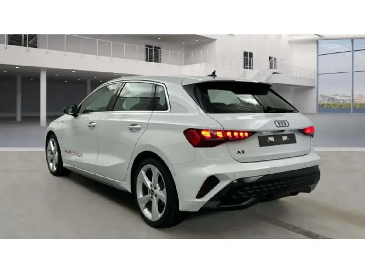Brugt Audi A3 S-Line 150 HK (110 kW) 2025 Hvid Sedan