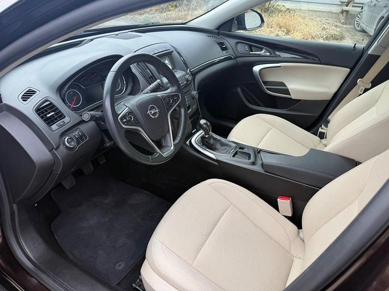 Gebraucht Opel Insignia Edition 170 PS (125 kW) 2023 Braun Kombi