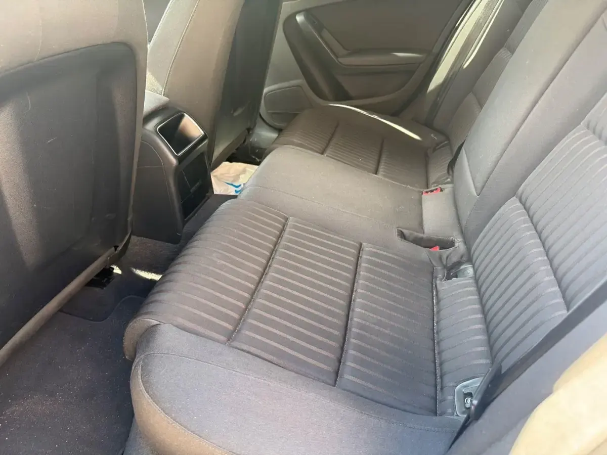 Gebraucht Audi A4 Ambition 160 PS (117 kW) 2010 Blau Limousine