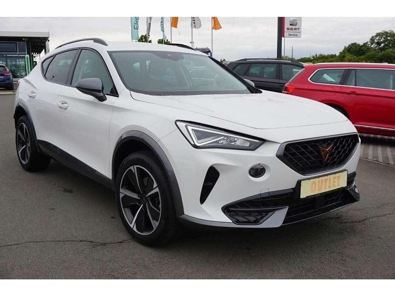 Weiss Gebraucht 2024 Cupra Formentor SUV | 26.570 € (Etwas zu teuer) - Bild 1/4