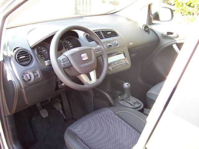 Gebraucht Seat Altea XL 105 PS (77 kW) 2010 Silber metallic Van / Kleinbus
