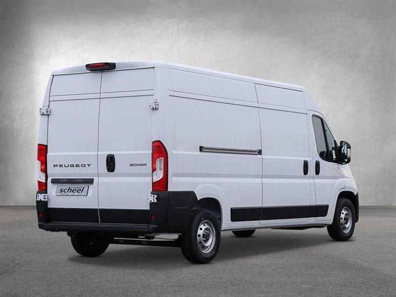 Gebraucht Peugeot Boxer 140 PS (102 kW) 2025 Lackierung weiss icy/typ aussenv Van