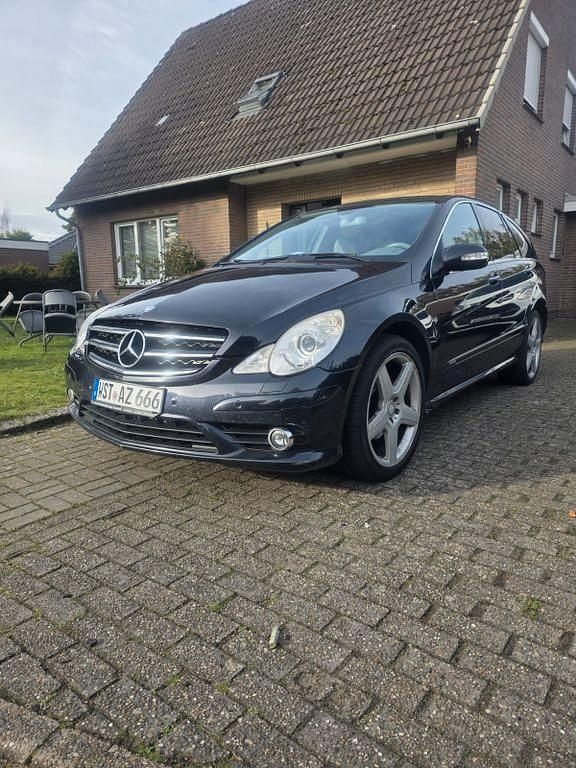 Blau Gebraucht 2010 Mercedes R350 Edition Van / Kleinbus | 10.500 € (Etwas zu teuer) - Bild 1/4
